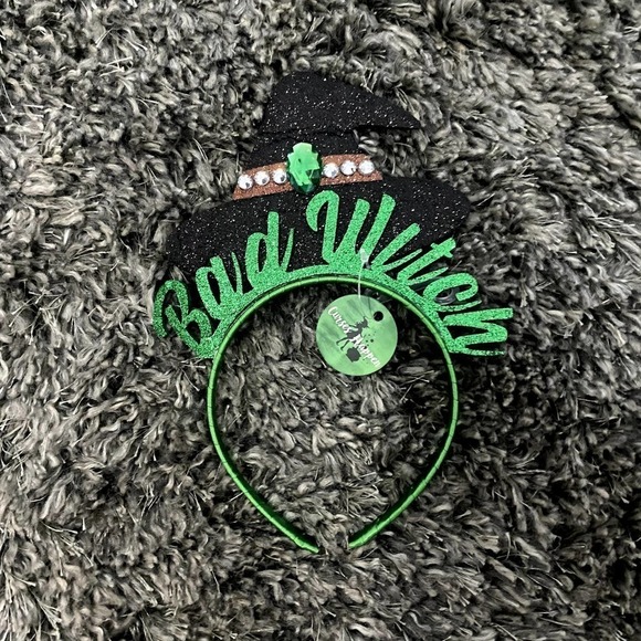 - Accessories - Bad Witch Headband​​​​​​​​​​